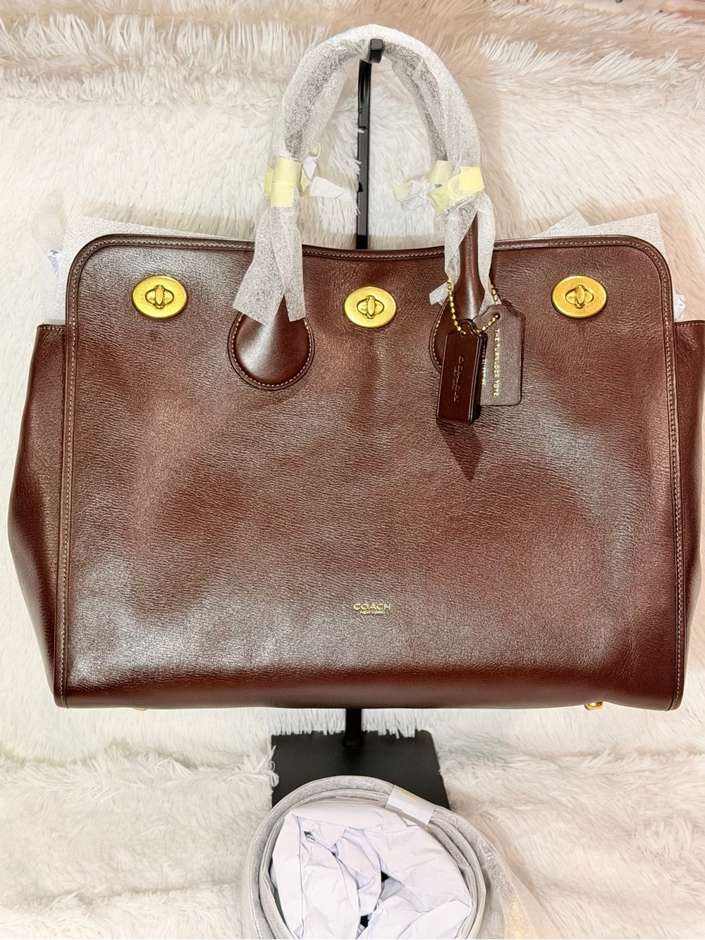 Coach Turnlock Tote Bag 40 Brass/Maple NWT